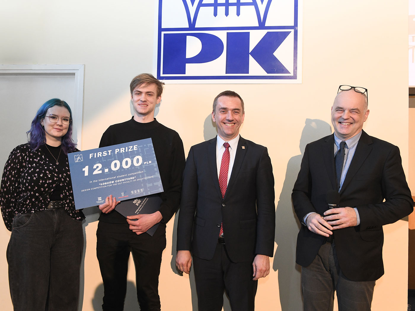 WYNIKI MIĘDZYNARODOWEGO STUDENCKIEGO KONKURSU „ŁOBZÓW COURTYAR”