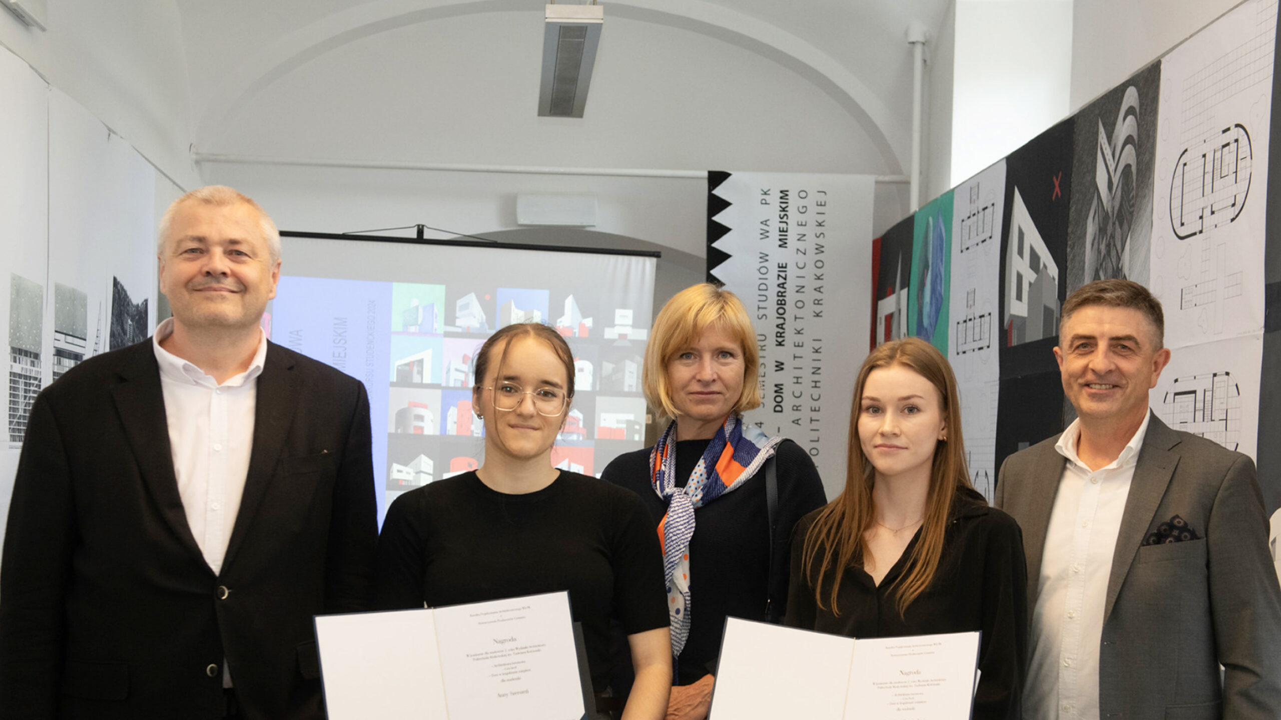 OGŁOSZENIE WYNIKÓW KONKURSU ARCHITEKTURA BETONOWA – GRA BRYŁ – DOM W KRAJOBRAZIE MIEJSKIM 2024