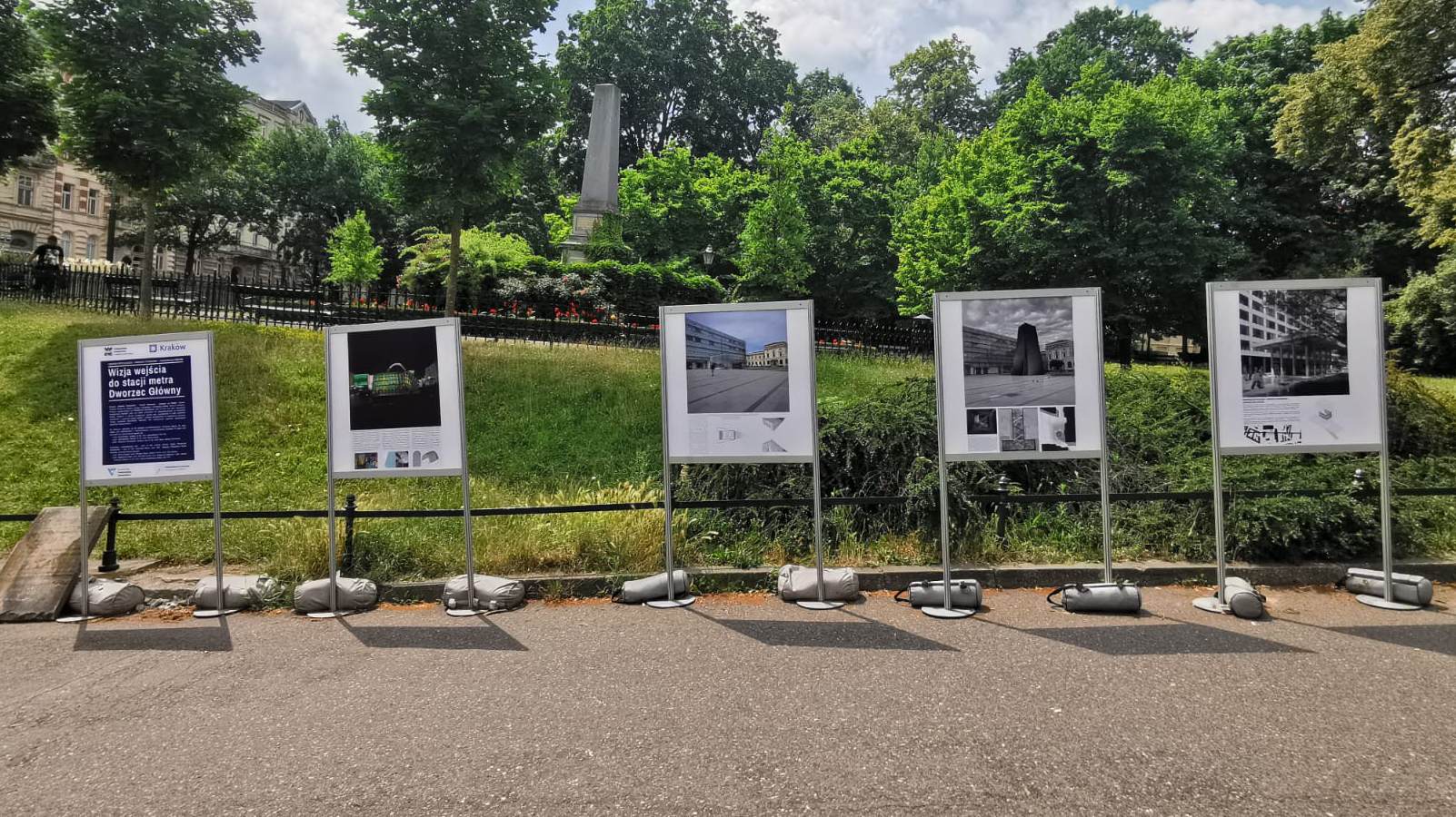 WIZJA WEJŚCIA DO STACJI METRA DWORZEC GŁÓWNY