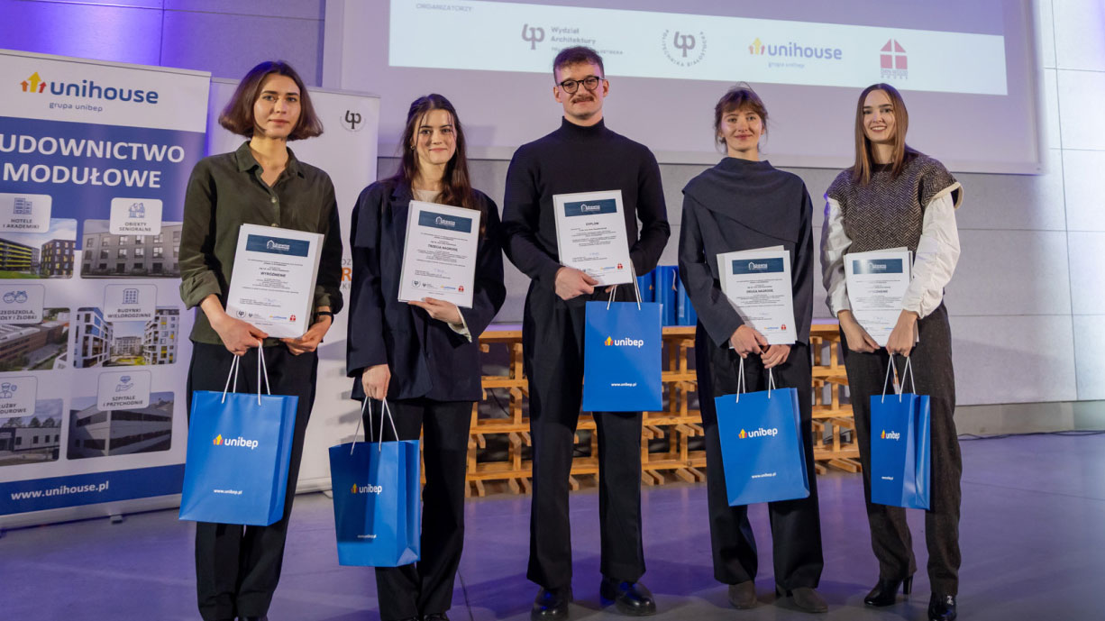 ABSOLWENCI WA PK NAGRODZENI W KONKURSIE DREWNO W ARCHITEKURZE 2025